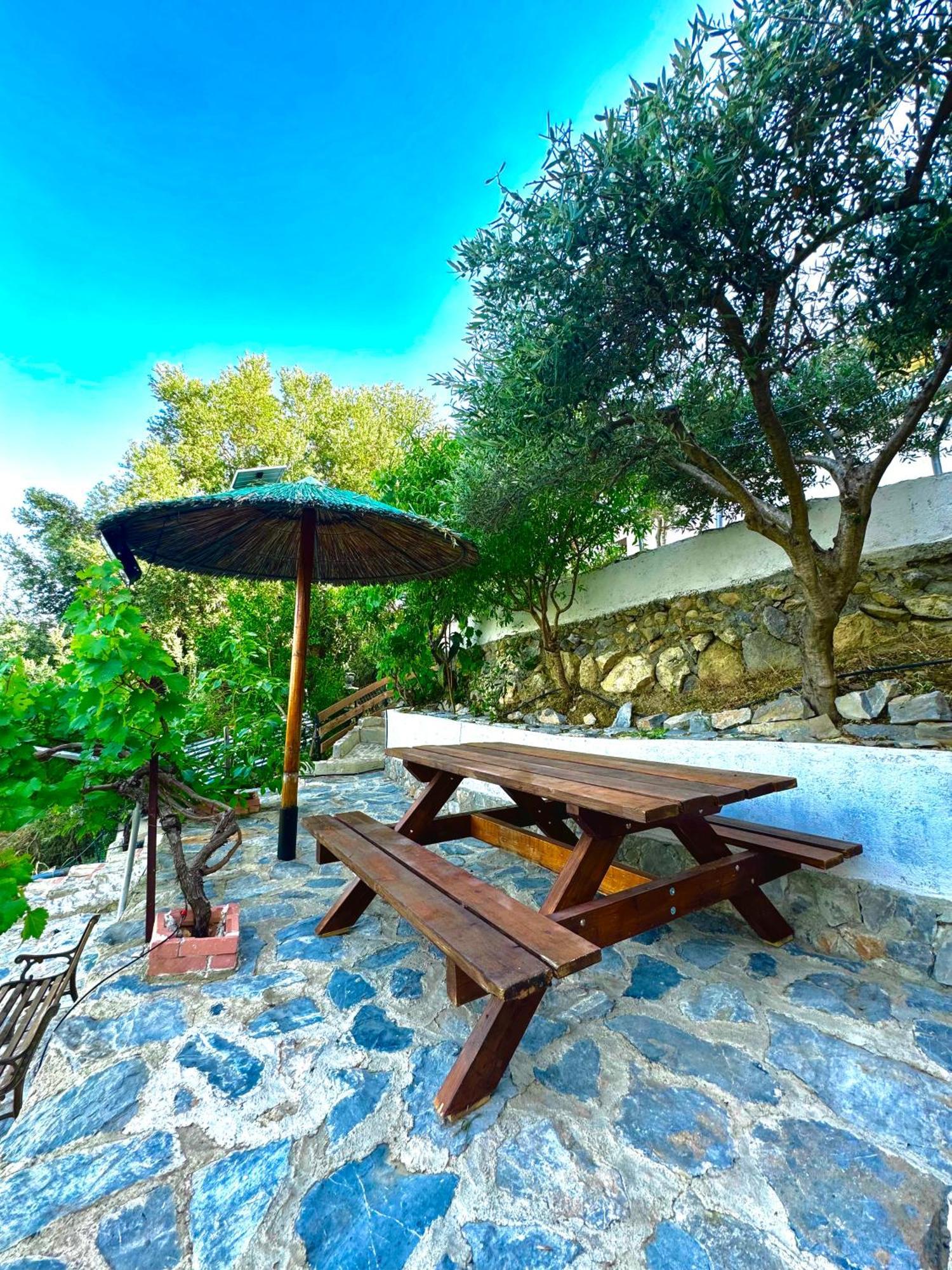 Kastelas Country house *